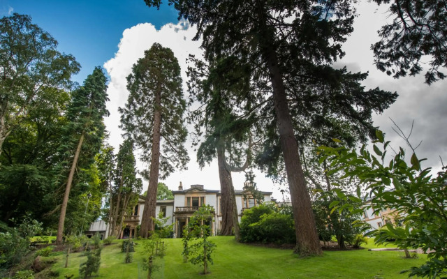 Macdonald Norwood Hall Hotel