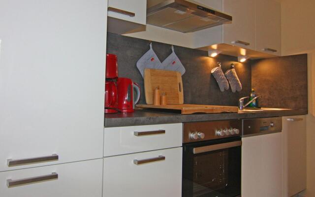 Apartment house, Lütow