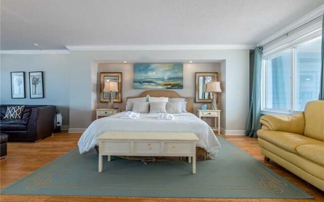 Beachfront Sapphire - Six Bedroom Home