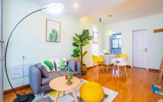 Zhengzhou Erqi·Zhengzhou Railway Station· Locals Apartment 00159950