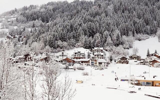 LAAX central holiday apartment with pool & sauna