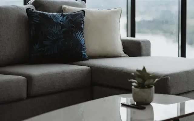 Panoramic Lake View 2-bed With Pool,