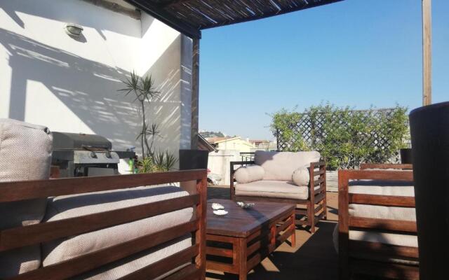 Panoramic Apartment with Terrace in Cagliari Heart Q4832