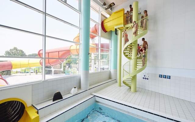 Child-friendly villa with stove, located in a lake area