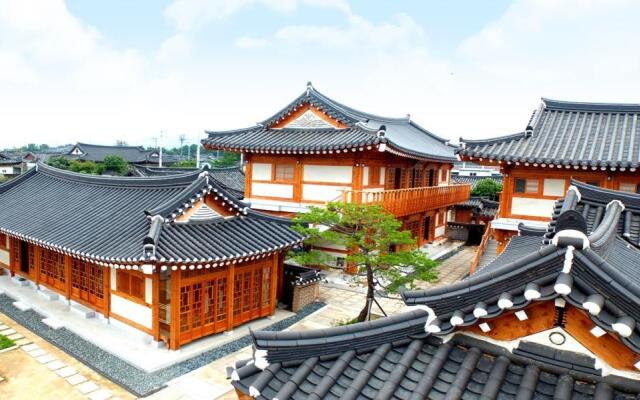 Hwangnamkwan Hanok Guesthouse