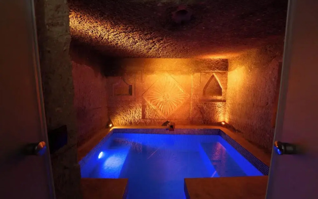 By Yüksel Cave Hotel