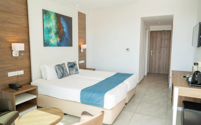 Gaia Sun N Blue Hotel