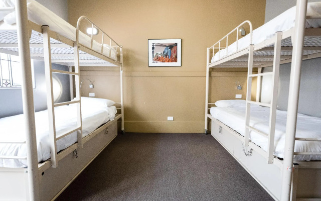 YHA Melbourne Central