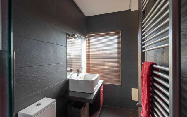 Lovely Holiday Home With Garden