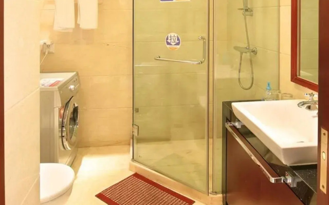 C&Q Apartment Xingguang Branch