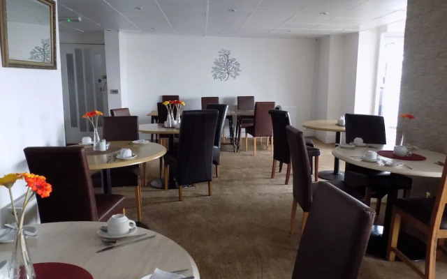The New Royal Windsor Hotel