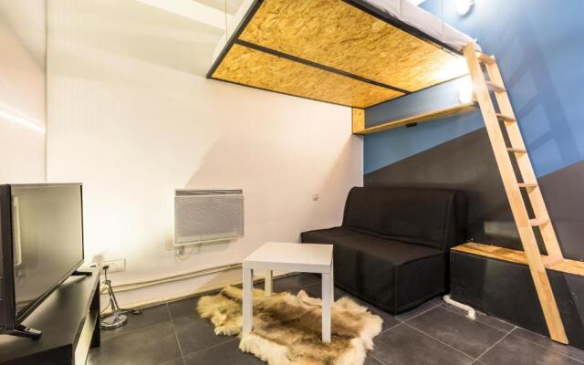 Unusual and charming 25m² near LE MARAIS