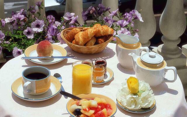 Mercure Nice Marche aux Fleurs