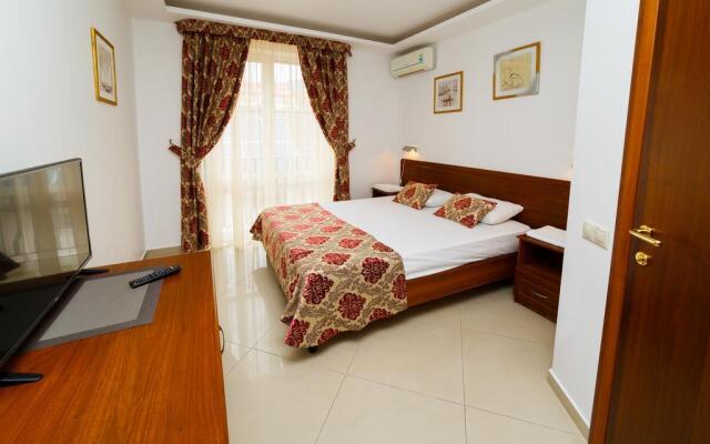 Mini hotel Tristar
