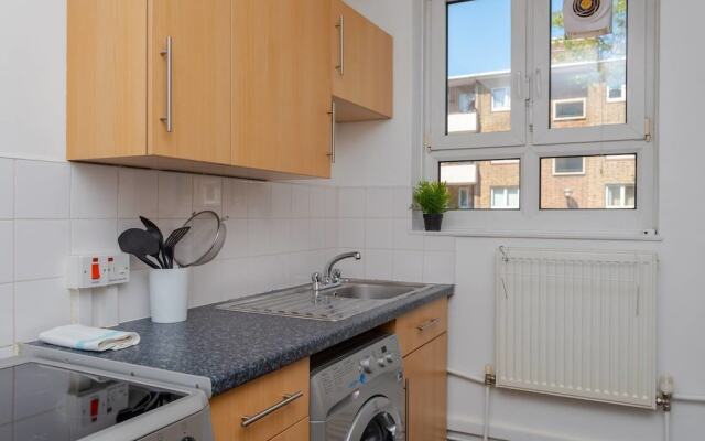 Bright 1 Bedroom Home W/balcony