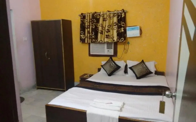 OYO 7321 Hotel Lord Shiva