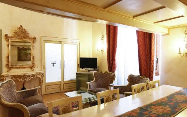 Apartment in Florence Near Duomo