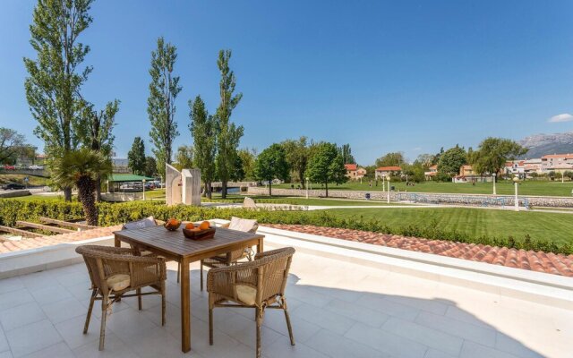Awesome Home in Solin With 3 Bedrooms, Wifi and Outdoor Swimming Pool