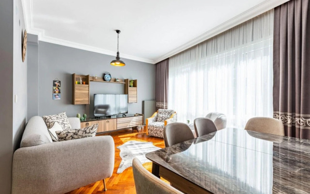 Stylish Flat Near Popular Attractions in Moda