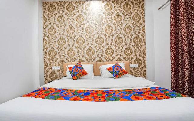 Fabhotel Paramount