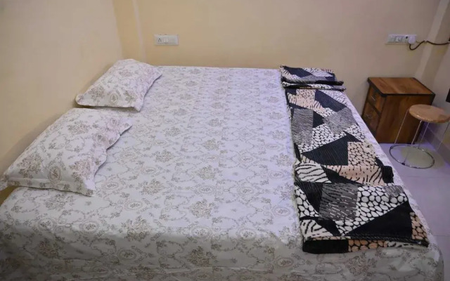 New Kashi Paying Guest House By GRB