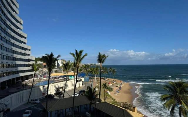 Maravilhoso apartamento 2 quartos vista mar no Ondina Apart