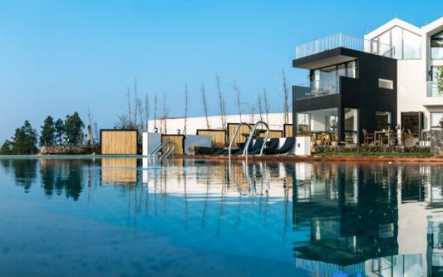 Xinchang Mountain Letter · Cloudside Homestay