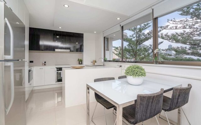 Grand, Bright, Modern Home