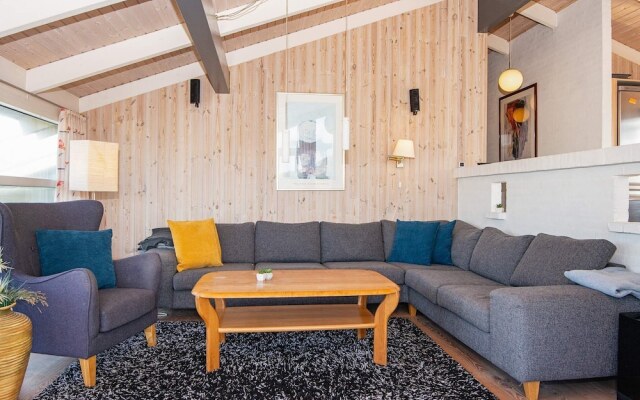 Cozy Holiday Home in Ringkøbing near Fishing