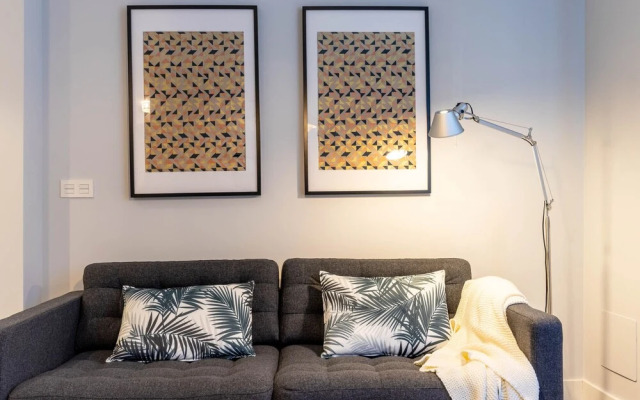 Old Town Vi Apartment With Parking By Aston Rentals