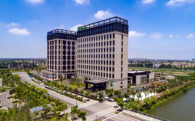 Crowne Plaza Shanghai Jinshan Hotel