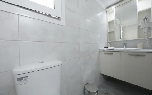 Stylish and Modern Apartment in the Heart of Athens