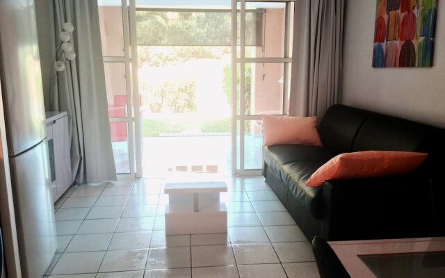 Cap Esterel Appartement climatisé Jardin Clos