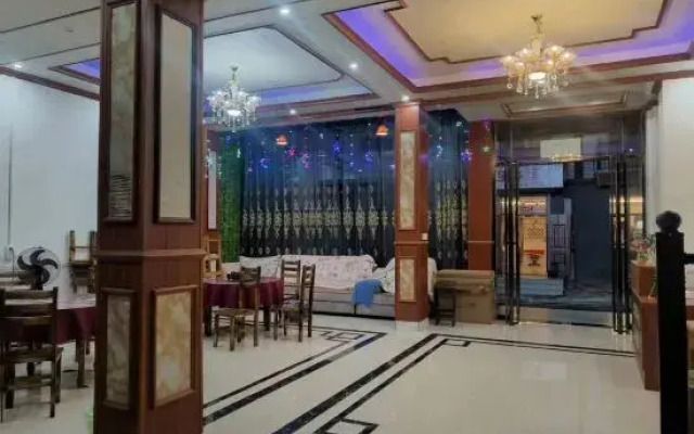 Libo Xiaoqikong Jiaxuan Inn