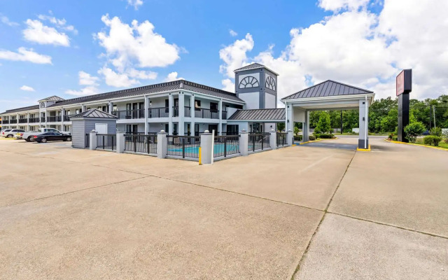 Econo Lodge Inn & Suites Ocean Springs - Biloxi