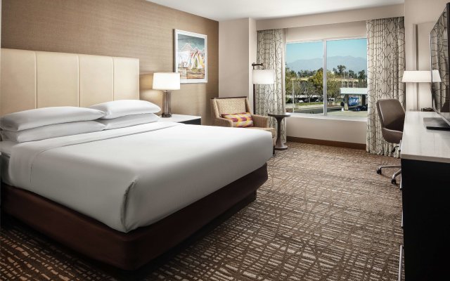 DoubleTree by Hilton Ontario Airport