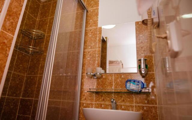 Almaty Tranzit N1 Hotel