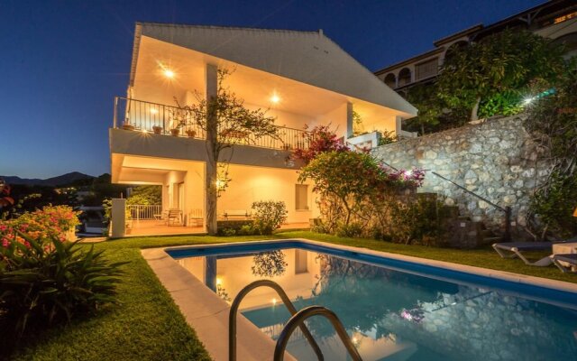 Villa with 4 Bedrooms in la Herradura, with Wonderful Sea View, Private Pool, Furnished Terrace - 1 Km From the Beach