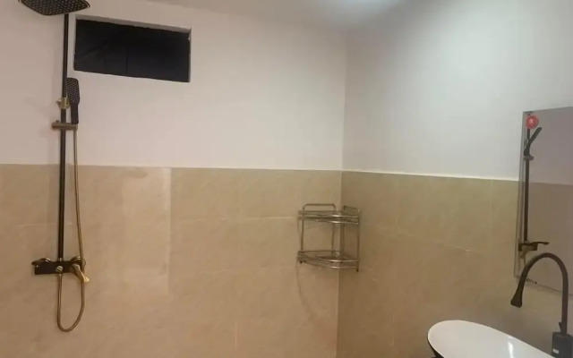 Motel Mys Dung as  Motel Lavie