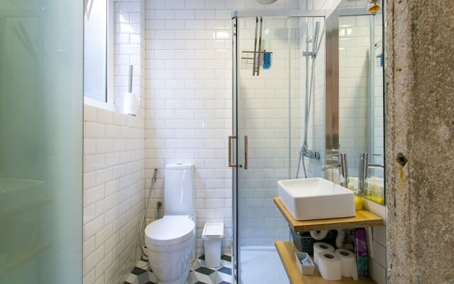 Bica Elevator Apartment Rentexperience