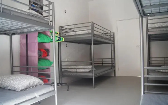 Hostel Parking