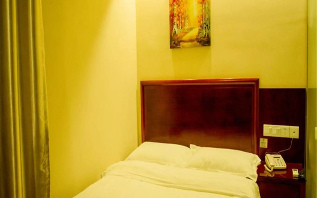 GreenTree Inn Chizhou Guichi District South Changjiang Road Express Hotel – Guest Rooms – Chizhou