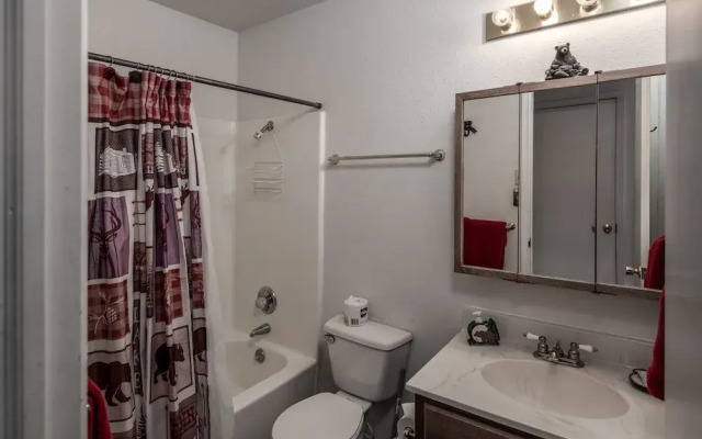 14 Pin - Two Bedroom Cabin