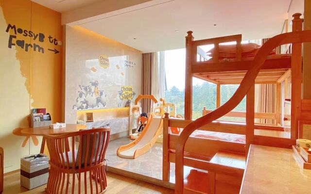 Bright QiandaoLake Resort