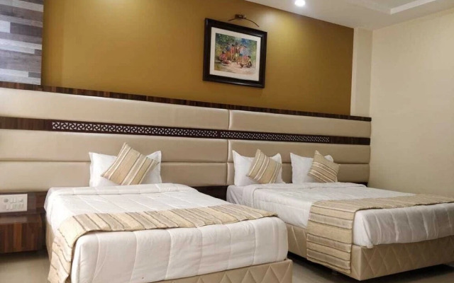 Hotel White House