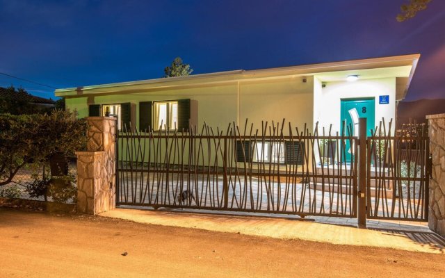 Awesome Home in Malinska With Wifi and 2 Bedrooms