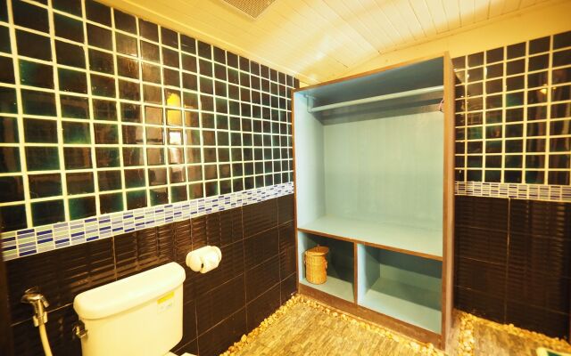 Lanta Paragon Bungalow