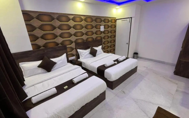 Hotel Plaza Rooms - Prabhadevi Dadar