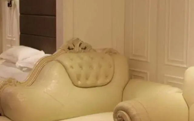 Zhengzhou Jindefu Hotel