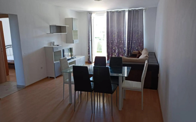 Sozopoli Hills, app B7